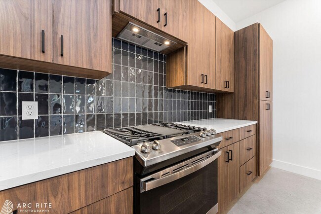 Building Photo - 4509 22nd Pl