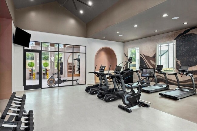 Building Photo - 3812 W Montague Ave