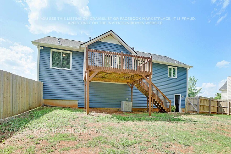 Building Photo - 196 Paradise Crossing