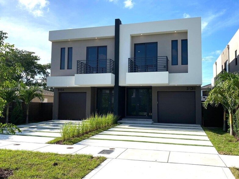 Primary Photo - 313 SW 10th St
