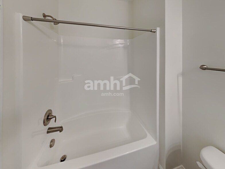 Building Photo - 4009 Birchfield Pl