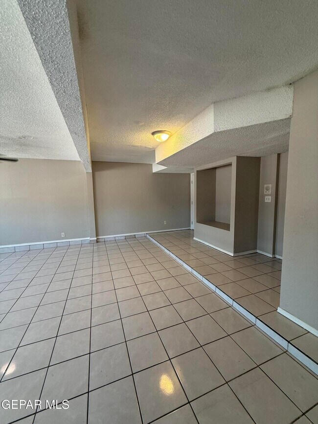 Building Photo - 11708 Sierra Azul Dr