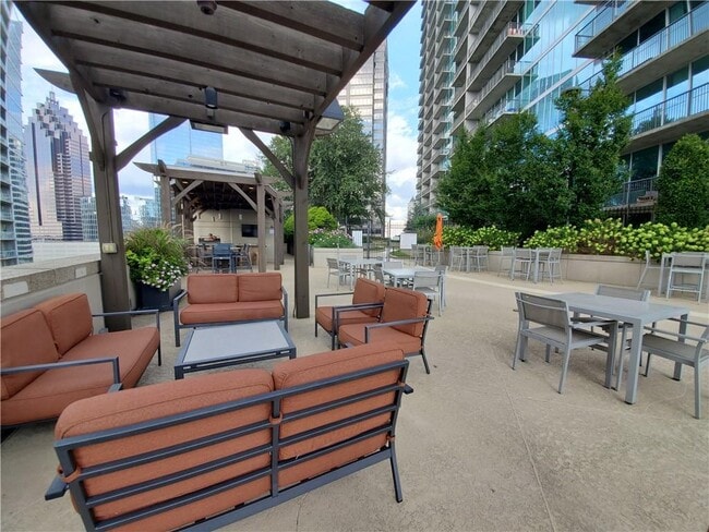 Building Photo - 1080 Peachtree St NE