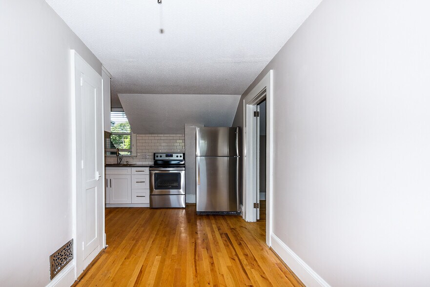BREAKFAST NOOK - 715 Watson Ave.