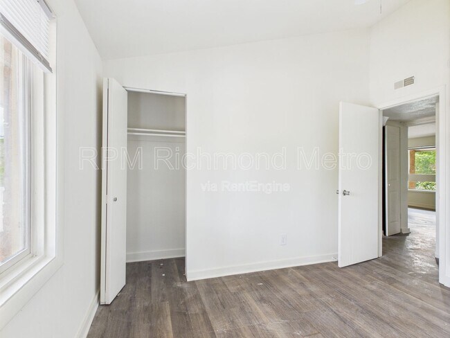 Building Photo - 3202 Midlothian Tpke