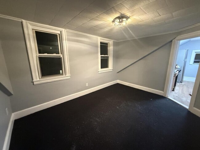 Building Photo - 84 Division St