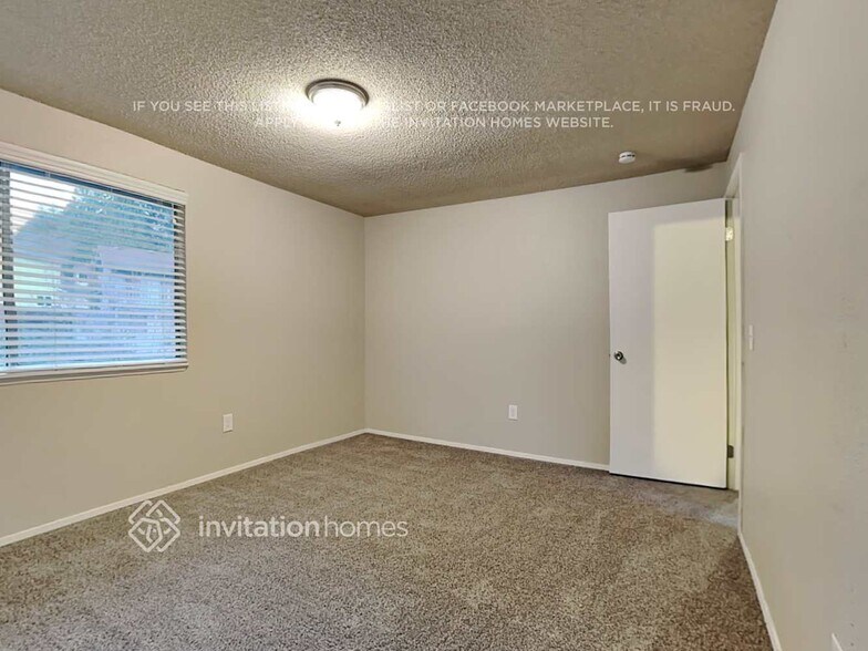 Building Photo - 34811 27th Ave SW