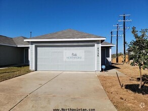 Building Photo - 4 Bedroom Home Ready For Immediate Move-In