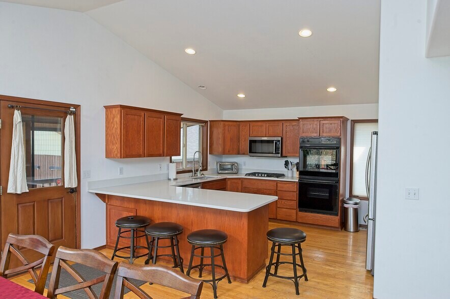 Building Photo - 11802 74th Ave E