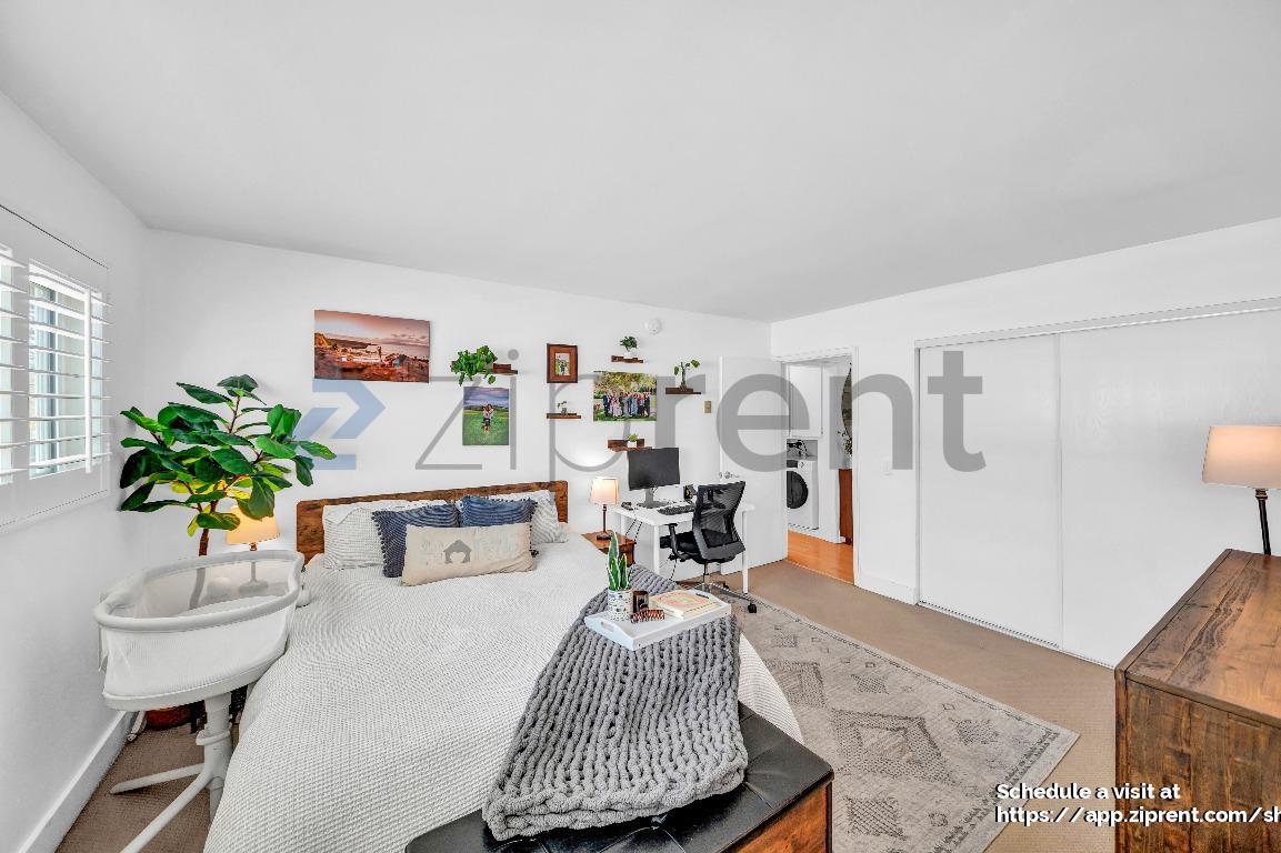 Building Photo - 2884 Sawtelle Blvd