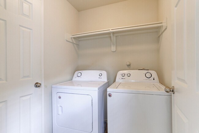 Building Photo - 8034 Grow Ln