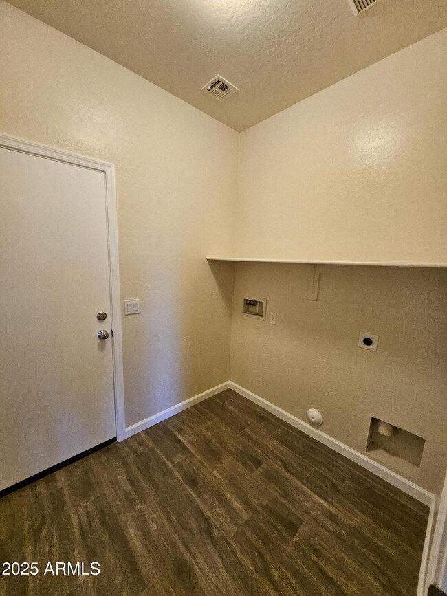 Building Photo - 14574 W Shaw Butte Dr