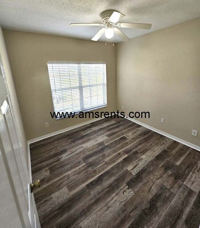 Building Photo - 505 Mallard Ct