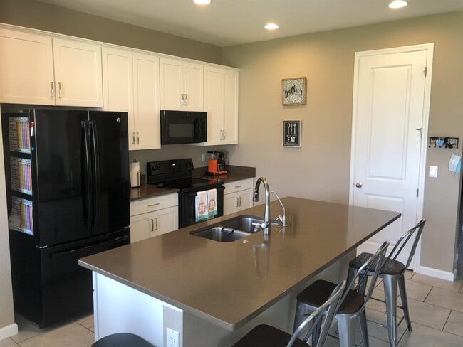 Building Photo - 234 Stonehaven Dr