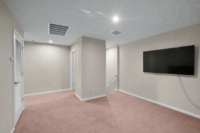 Building Photo - 3351 Liberty Square Way