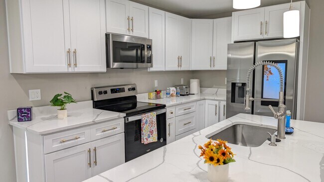 Building Photo - 2253 Papermill Rd