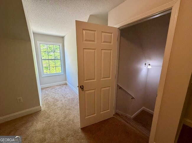 Building Photo - 344 McKibben Dr