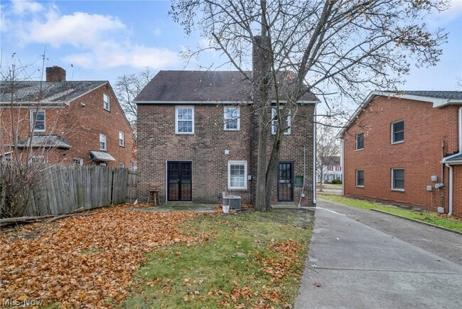 Building Photo - 16809 Scottsdale Blvd