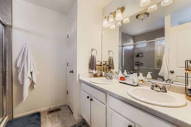 Building Photo - 9335 Arklow Wy