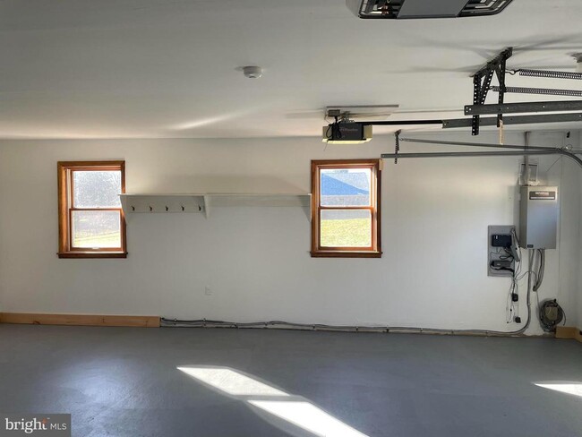 Building Photo - 1306 Hawthorne Ln