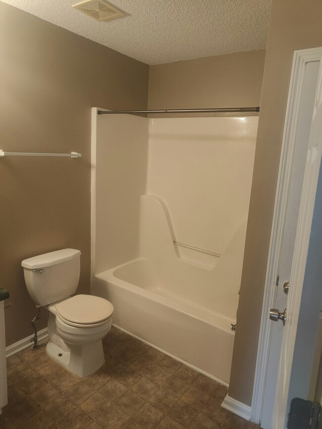 Building Photo - 3895 English Valley Dr