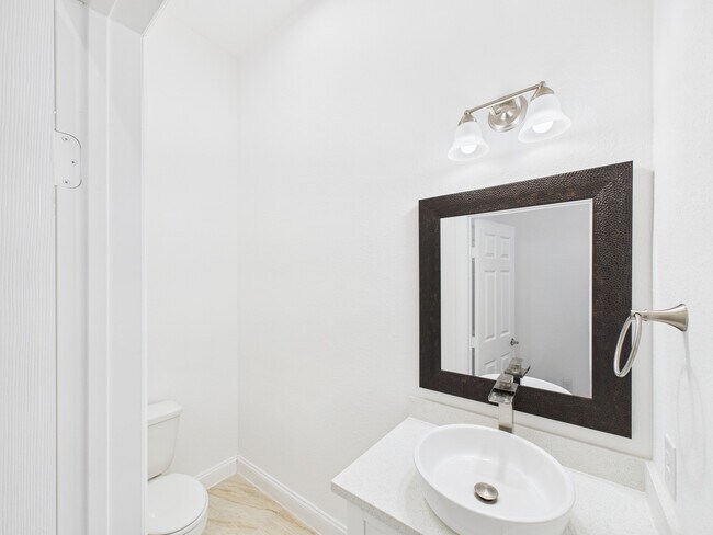 Building Photo - 4619 Stassen St