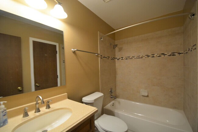 Building Photo - 4618 Excalibur Ct