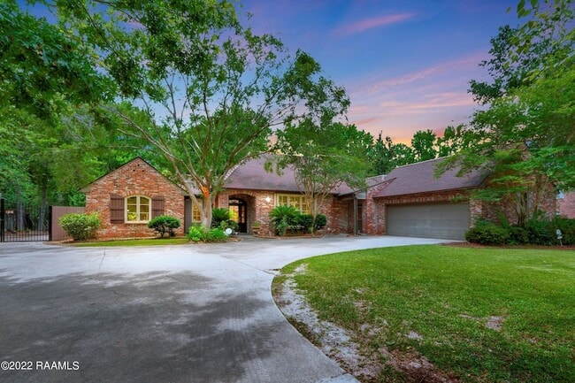 Primary Photo - 403 Phoenix Dr