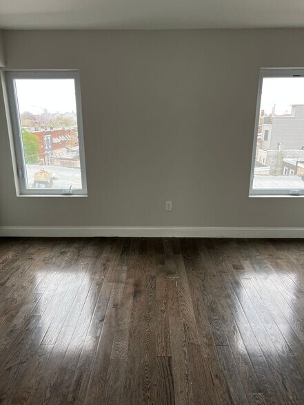 Building Photo - 1703 S 22nd St