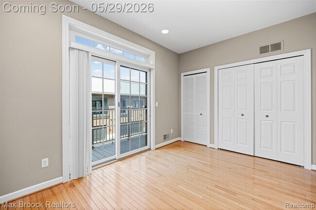 Building Photo - 420 Lewis Ct