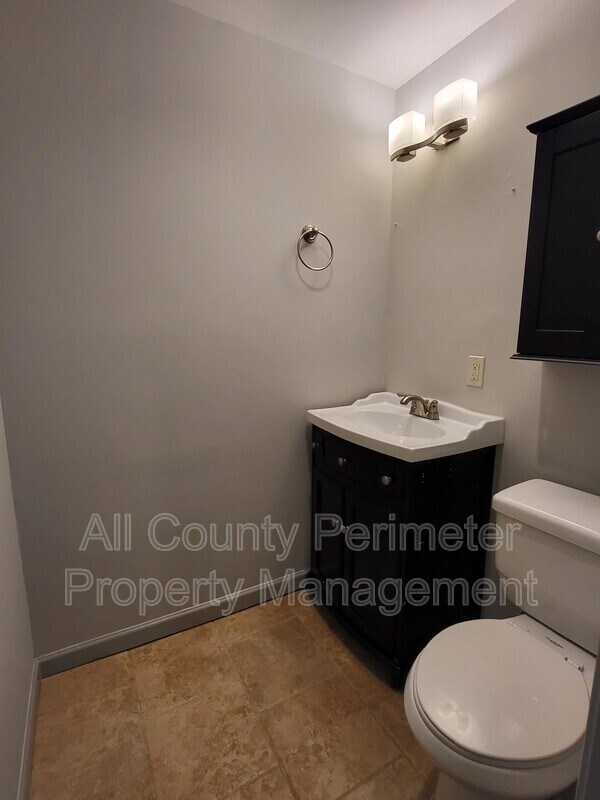 Building Photo - 2571 Rocky Springs Dr NE