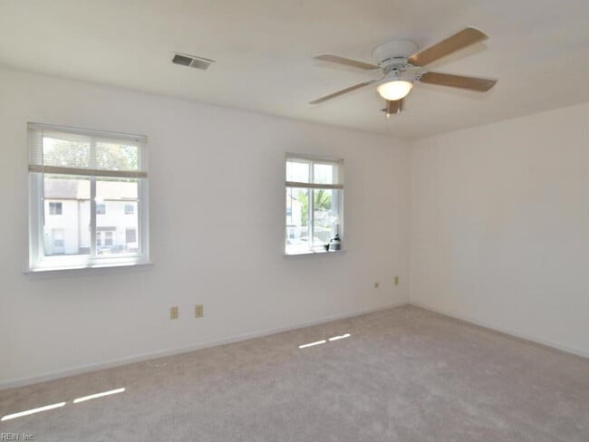 Building Photo - HILLTOP AREA FOR RENT!