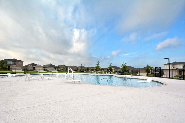 Building Photo - 2429 Legends Crk