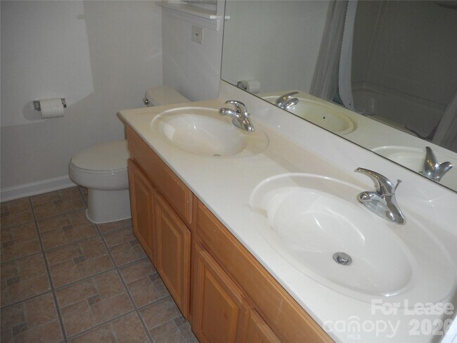 Building Photo - 322 Deep Water Ln