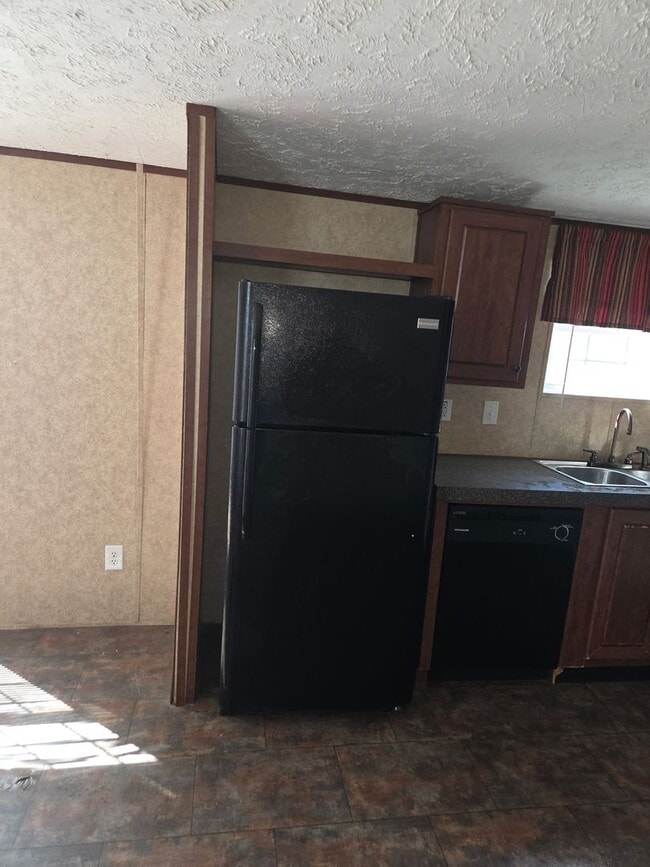 Building Photo - 1118 Melvin Dupuis Rd