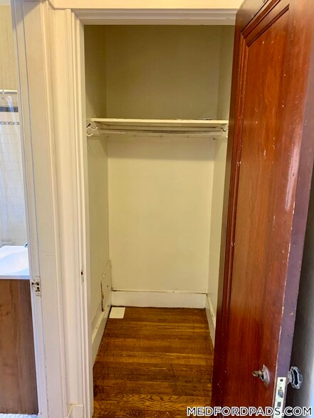 Building Photo - 63 Fellsway W