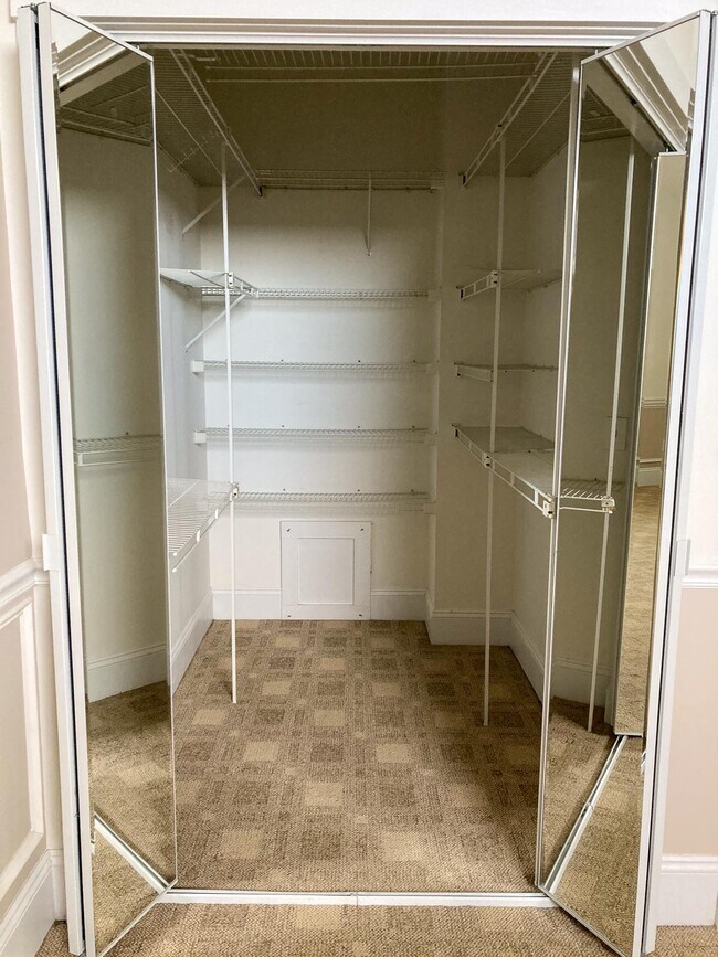 Building Photo - 38 Pebble Beach Rd