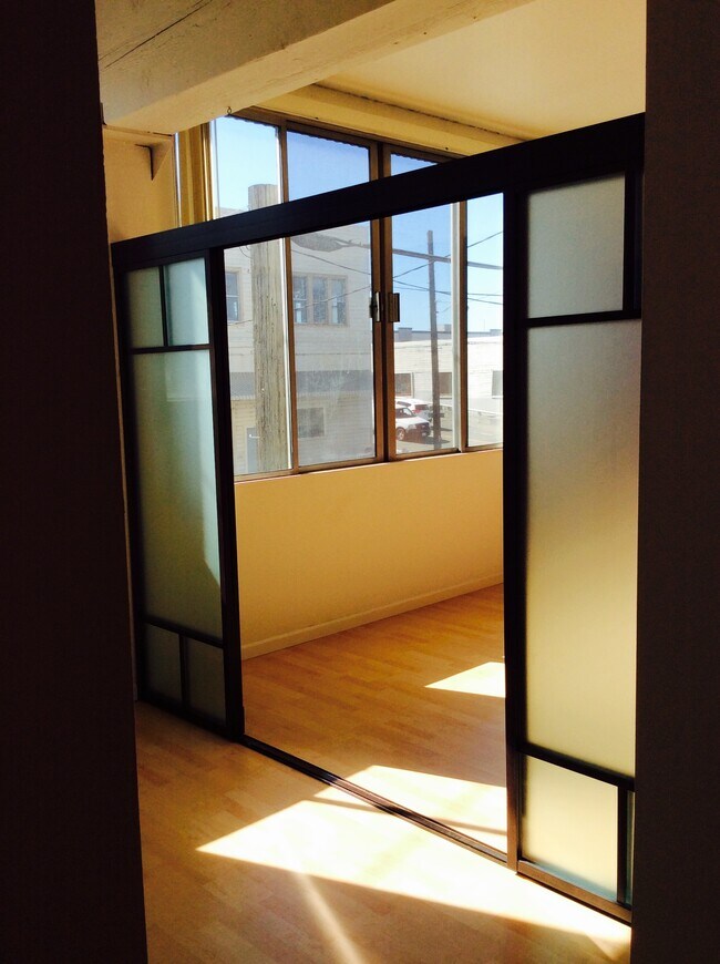 Building Photo - 601 Minnesota St