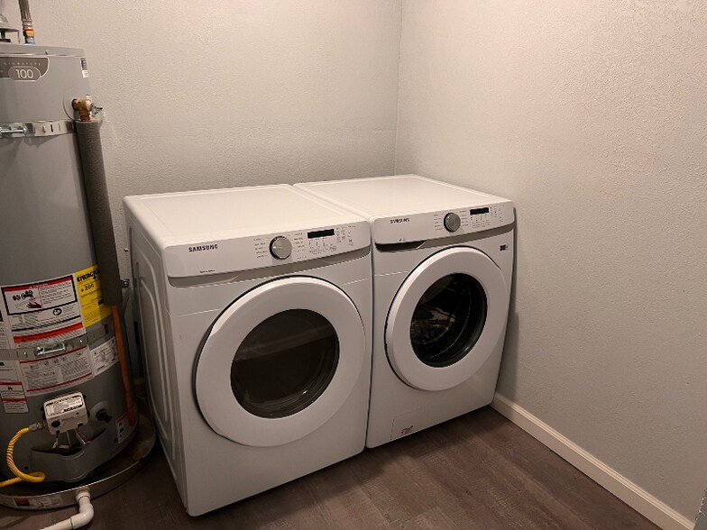 Building Photo - 642 A St