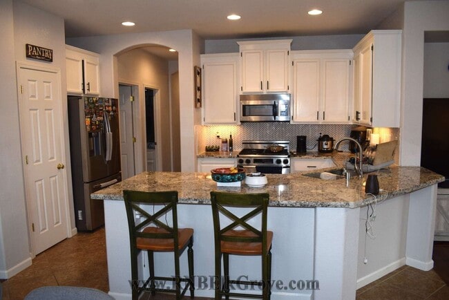 Building Photo - 5105 Falabella Way