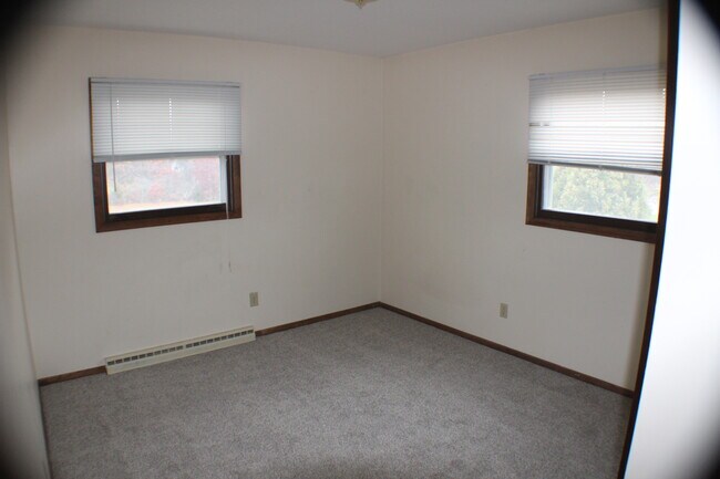 Building Photo - 2651 Western Ave