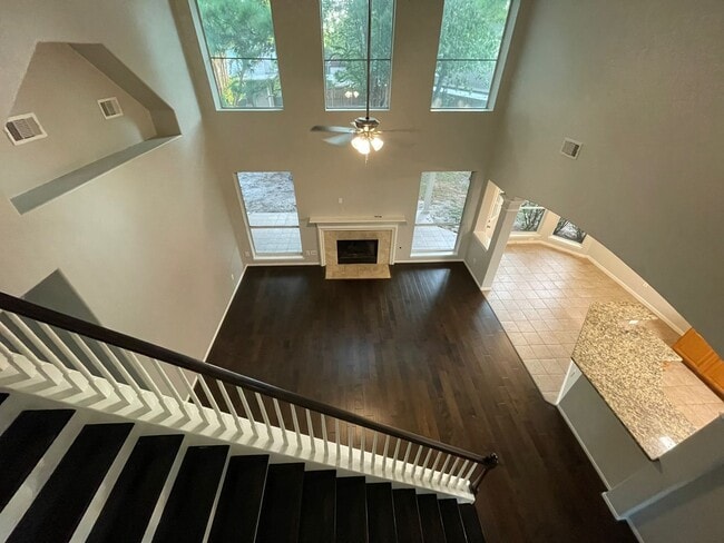 Building Photo - 9323 Willow Crossing Dr