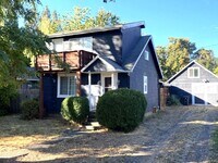 Building Photo - Darling Cottage in White Salmon