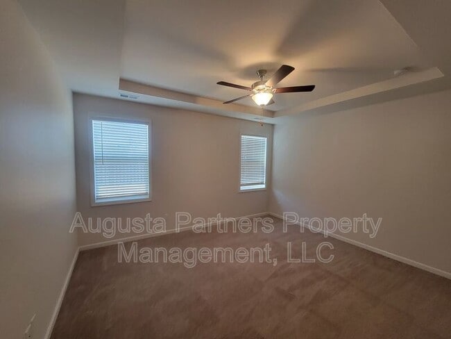 Building Photo - 166 Luxborough Ct