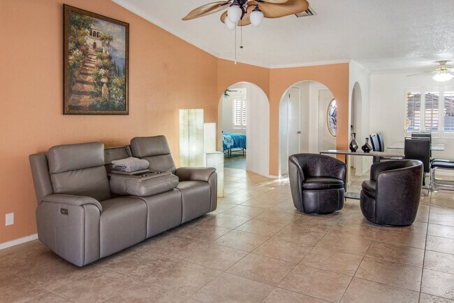 Building Photo - 212 Coral Dr