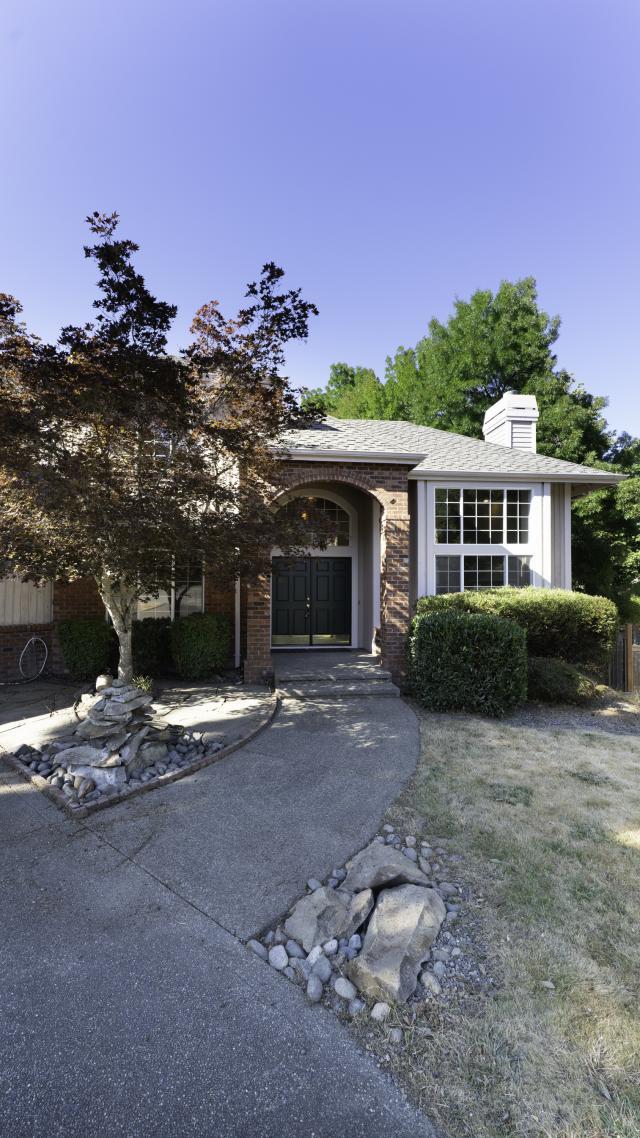 Building Photo - 4 bedroom in Issaquah WA 98027