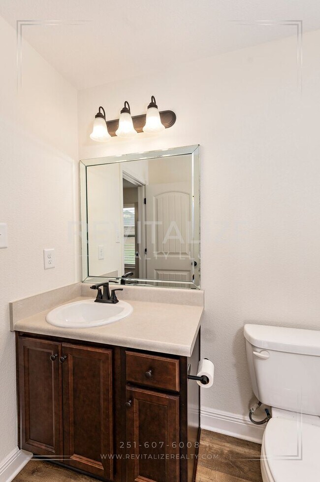 Building Photo - Elegant 4 Bed 3 Bath Cul-de-sac Home in Silverhill