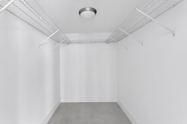 Building Photo - 1360 S Ocean Blvd