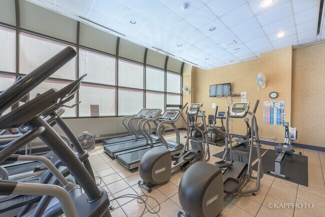 Building Photo - 211 E Ohio St