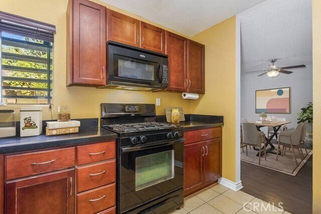 Building Photo - 18350 Hatteras St